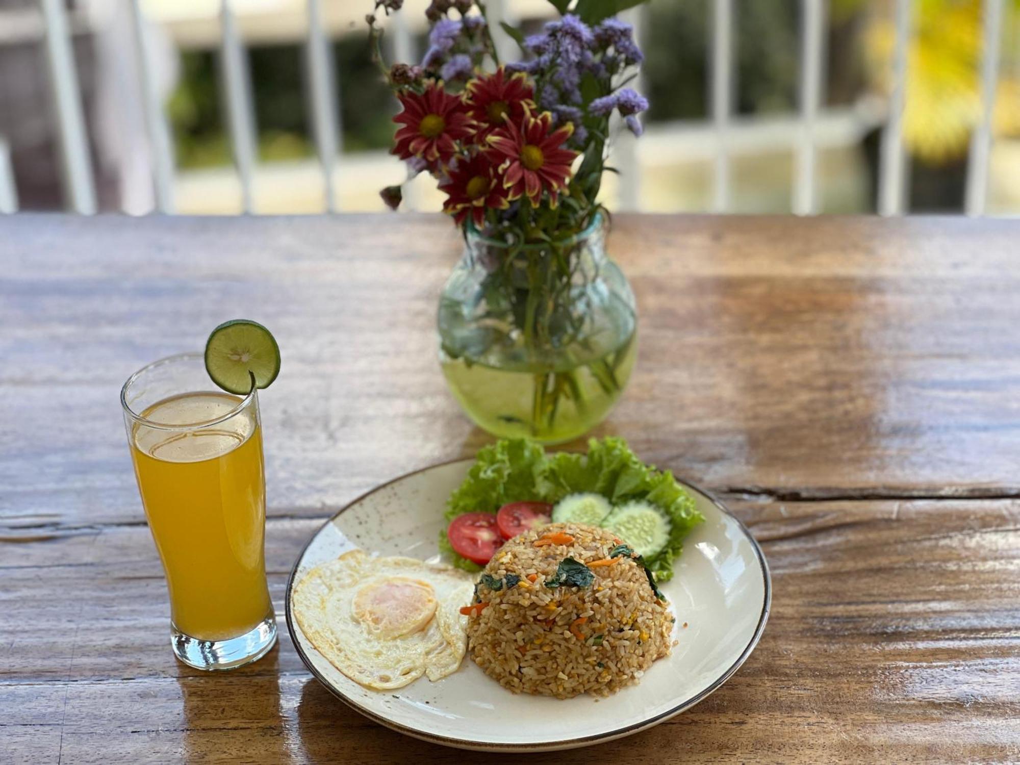 Hanaka Riverside Ubud エクステリア 写真