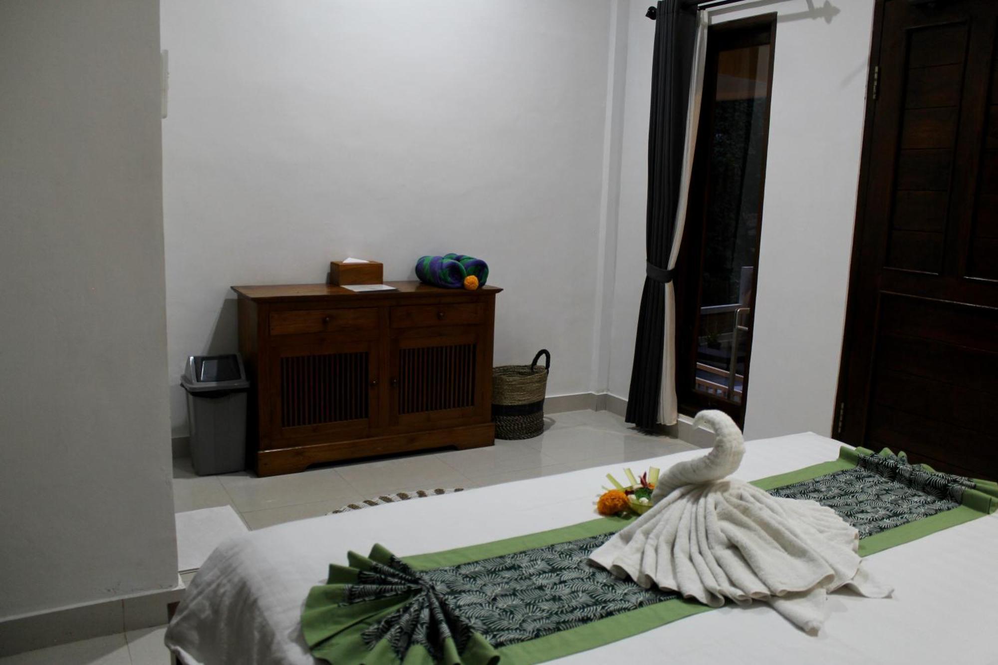 Hanaka Riverside Ubud エクステリア 写真
