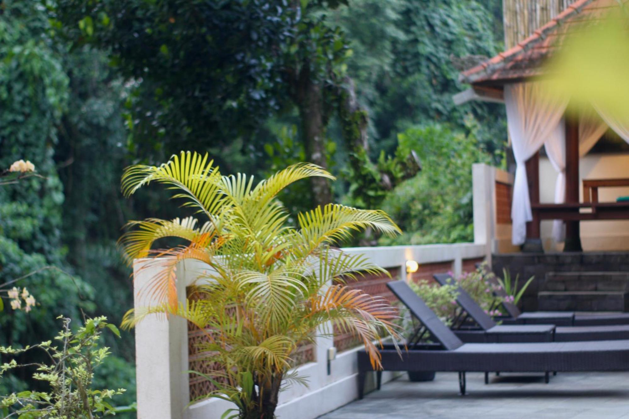 Hanaka Riverside Ubud エクステリア 写真