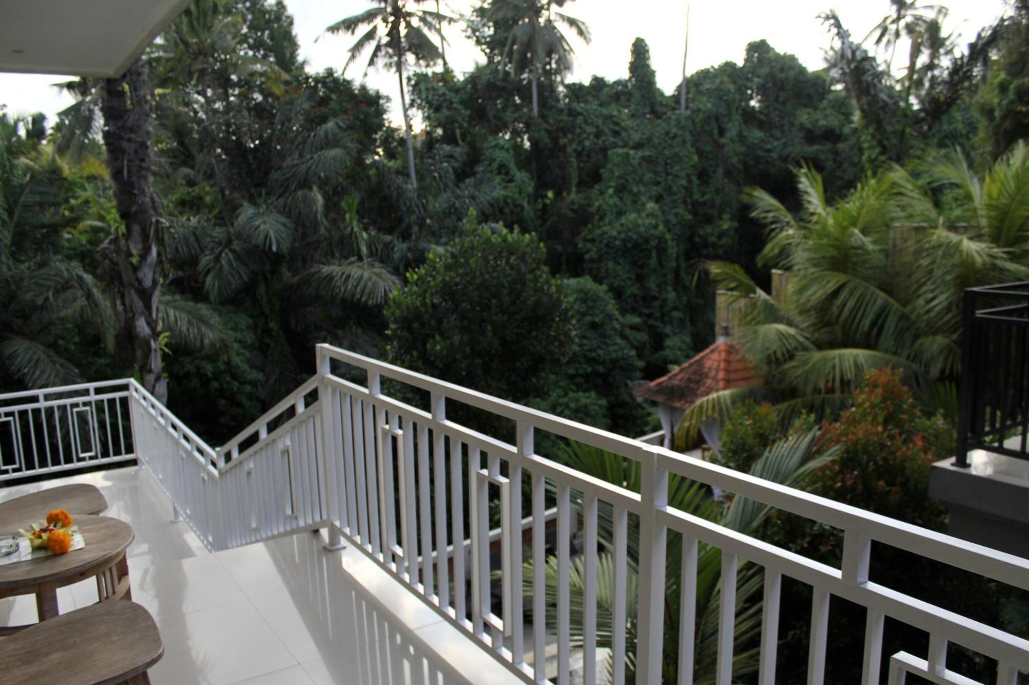 Hanaka Riverside Ubud エクステリア 写真